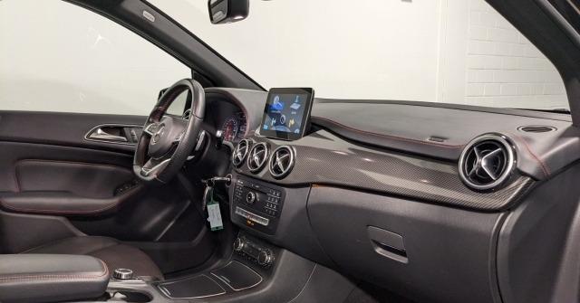 Mercedes-Benz B 200 AMG Line LEDER NAVI LED PANO STANDHZG
