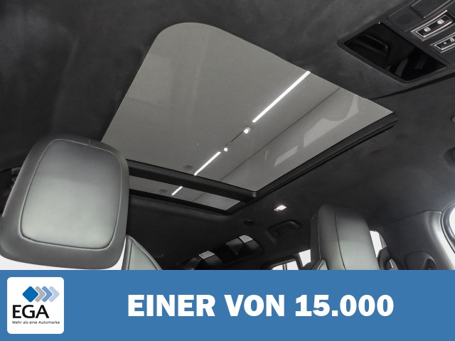 Land Rover Defender V8 110 4.4 Benzin P635 OCTA HUD El. Panodach Leder Digitales Cockpit Me