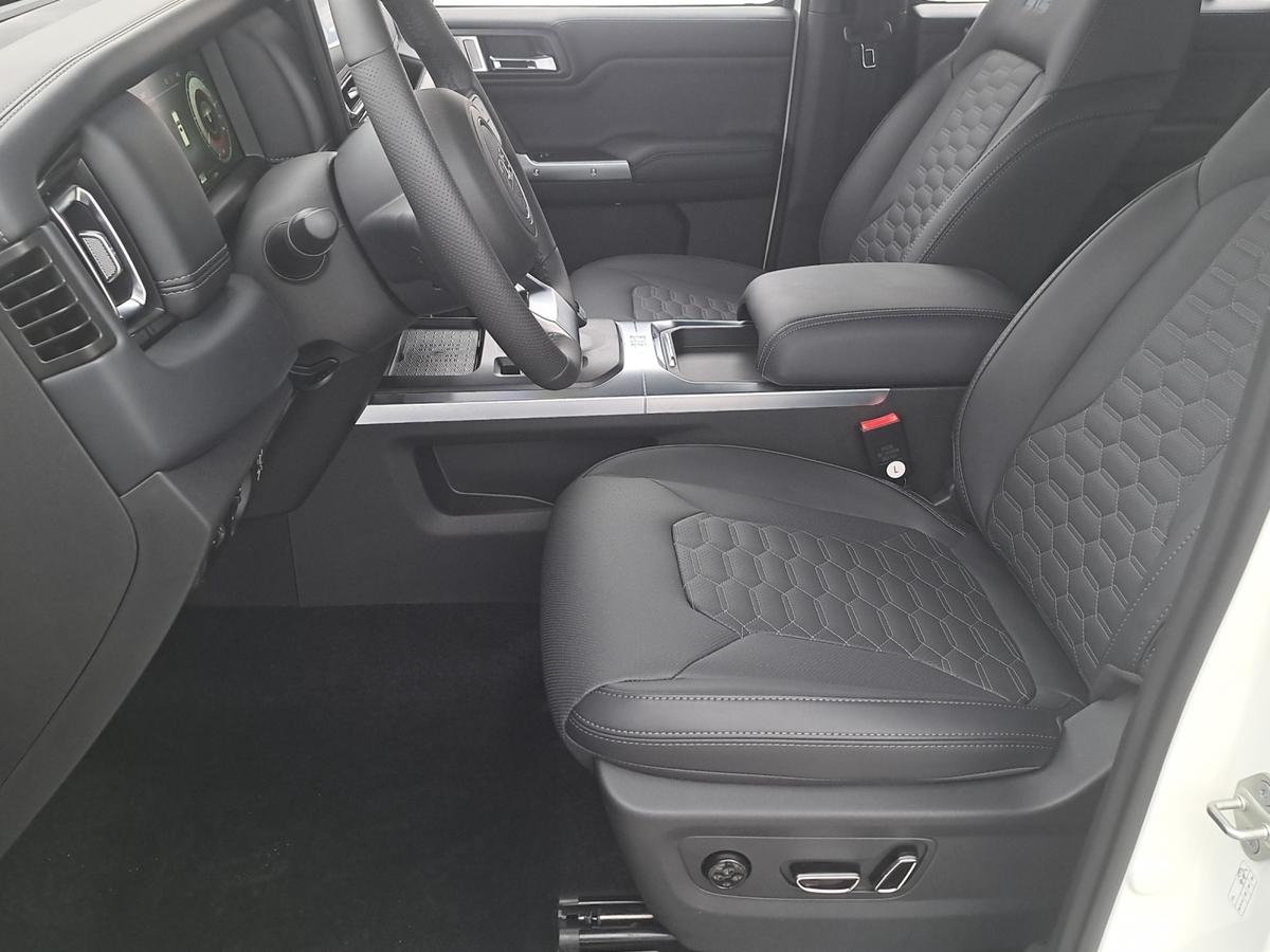 BAW 212 BAW 212 *4x4*LED*SHZ*Winde*DAB*360°*Konservierung*