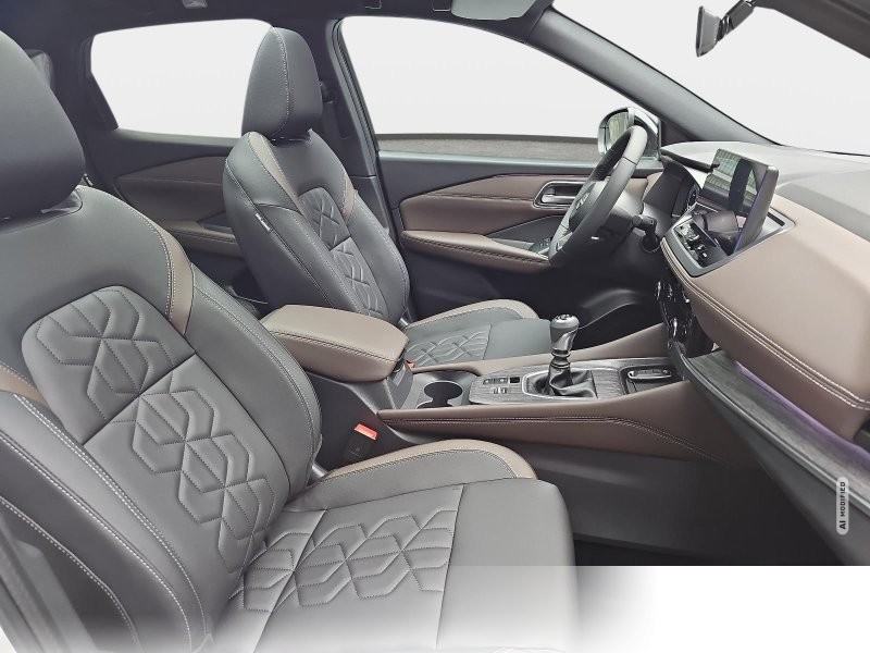 Nissan Qashqai 1,3 DIG-T MHEV TEKNA PANORAMA 2-FARBEN