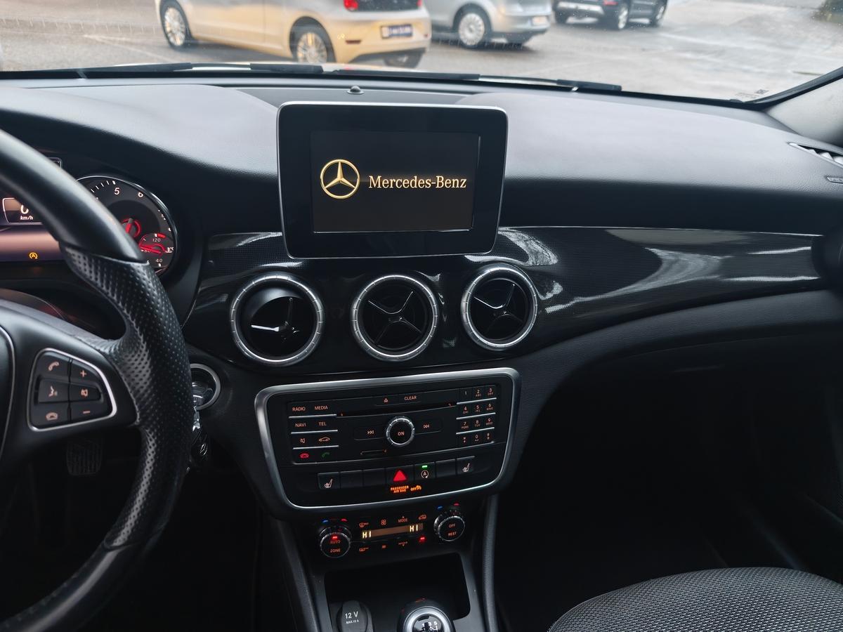 Mercedes-Benz CLA 200 Shooting Brake *XENON*18 ZOLL ALU*NAVI*SHZ*THERMOTR