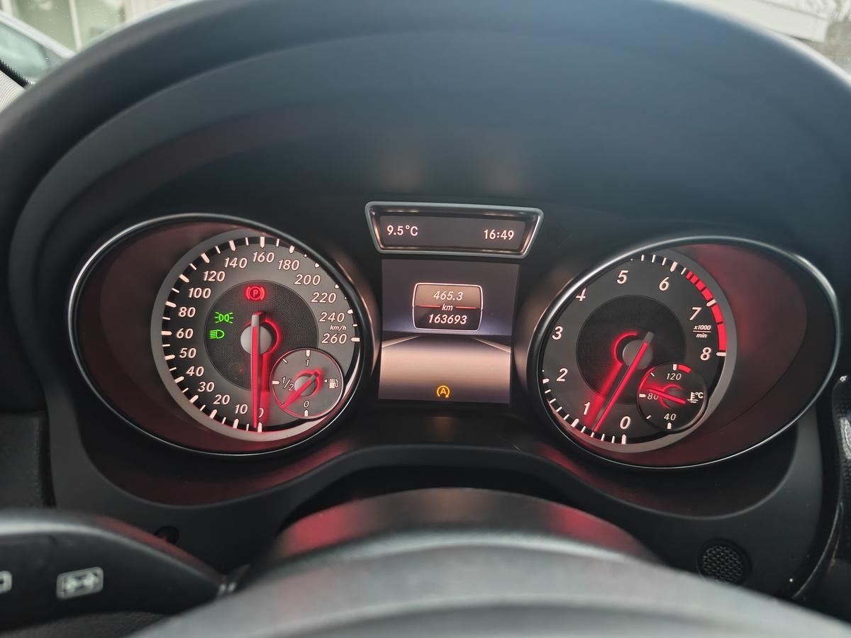 Mercedes-Benz CLA 200 Shooting Brake *XENON*18 ZOLL ALU*NAVI*SHZ*THERMOTR