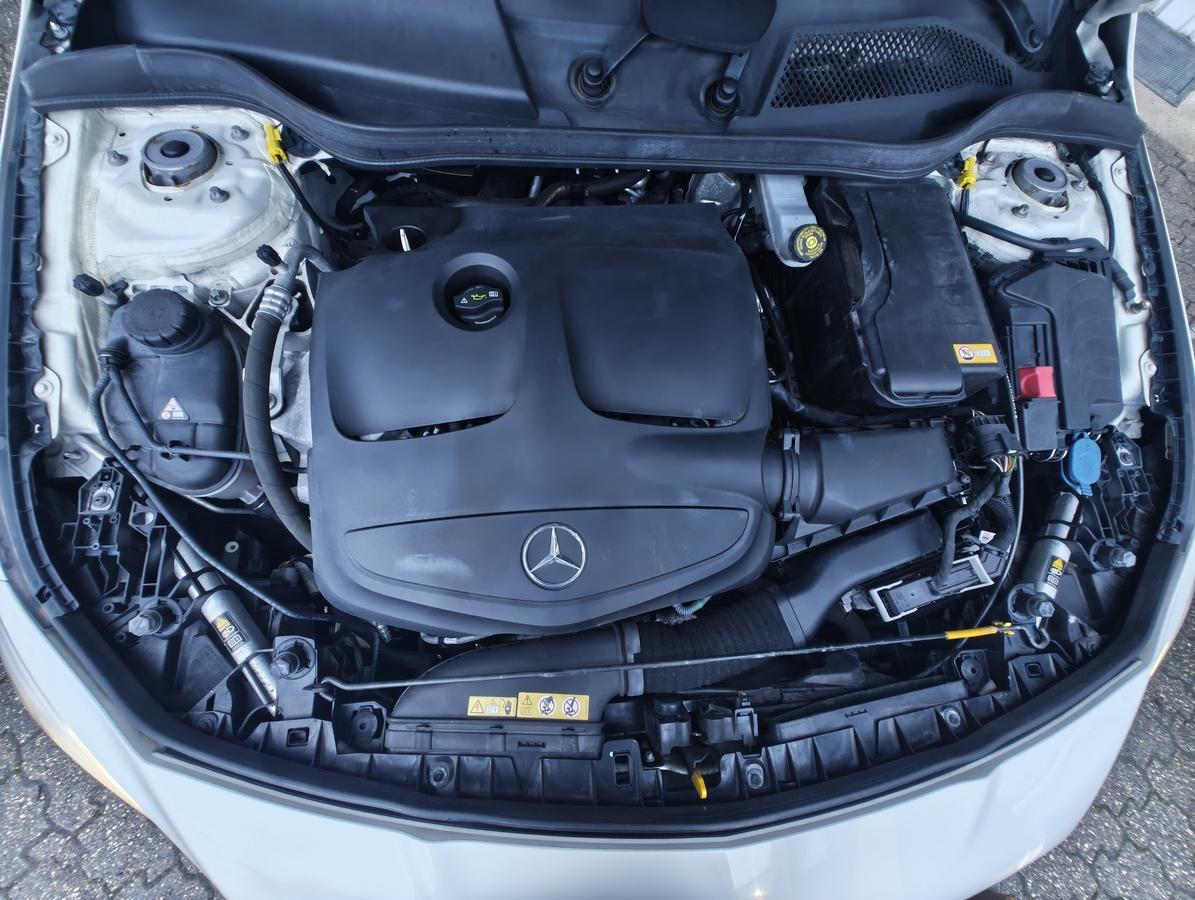 Mercedes-Benz CLA 200 Shooting Brake *XENON*18 ZOLL ALU*NAVI*SHZ*THERMOTR