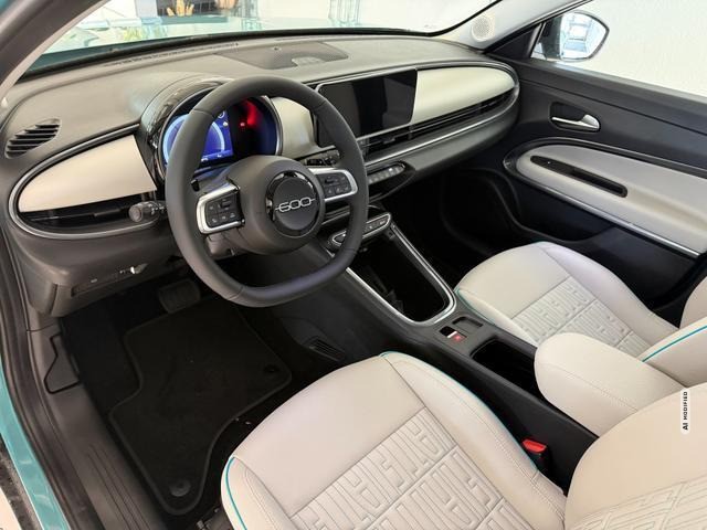 Fiat 600 La Prima Hybrid 1.2 T3 81 kW (110 PS) DCT Klimaautomatik, Massagesitz, Sitzh