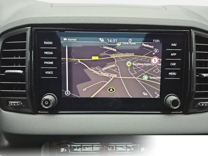 Skoda Karoq 1.5 TSI DSG SPORTLINE NAVI LED-MATRIX PANO CANTON