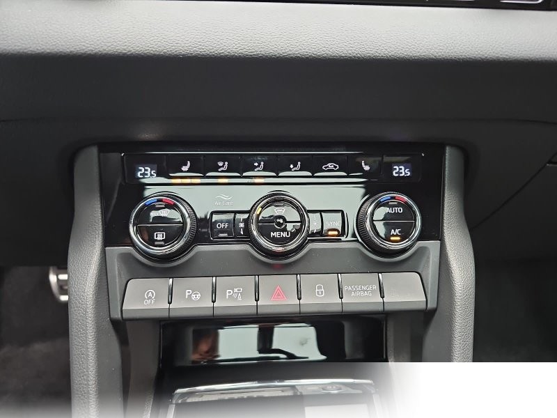 Skoda Karoq 1.5 TSI DSG SPORTLINE NAVI LED-MATRIX PANO CANTON