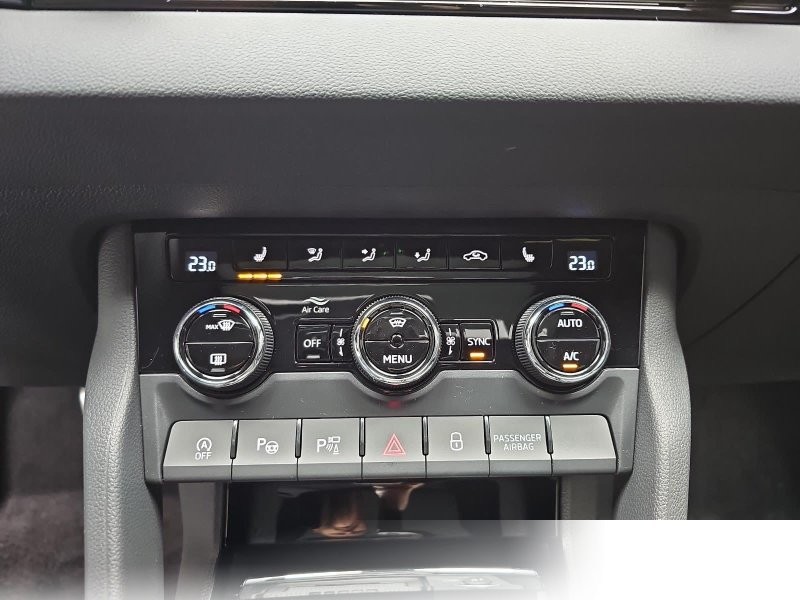 Skoda Karoq 1.5 TSI DSG SPORTLINE NAVI LED-MATRIX PANO CANTON
