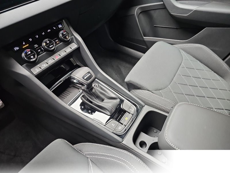 Skoda Karoq 1.5 TSI DSG SPORTLINE NAVI LED-MATRIX PANO CANTON