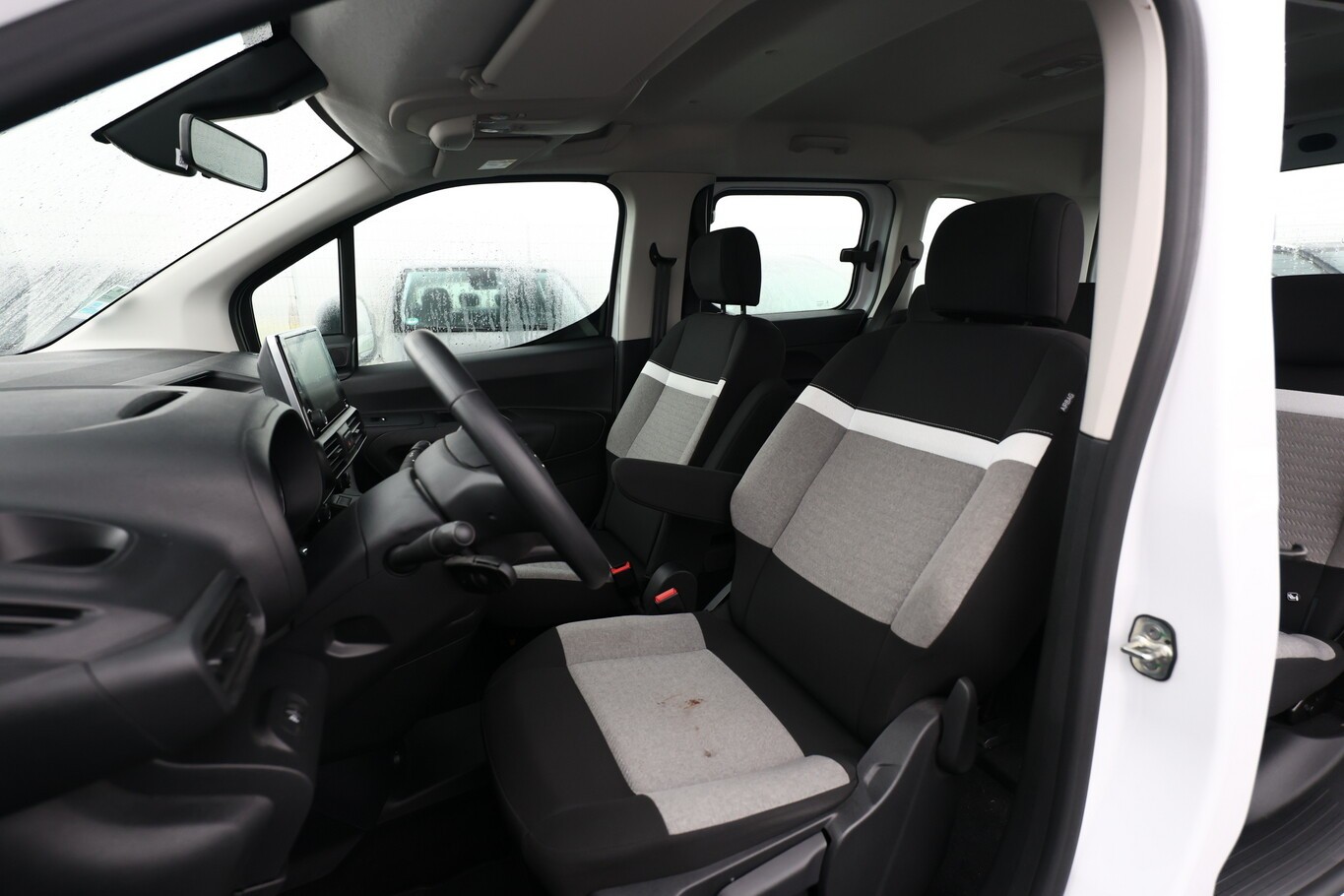 Citroën Berlingo 1.2 PureTech 110 Feel M Nav AHK KeyLess