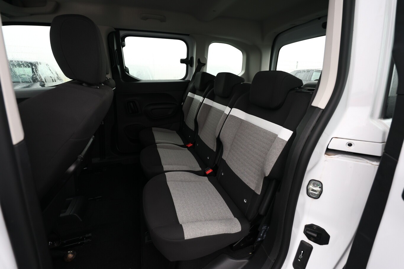 Citroën Berlingo 1.2 PureTech 110 Feel M Nav AHK KeyLess
