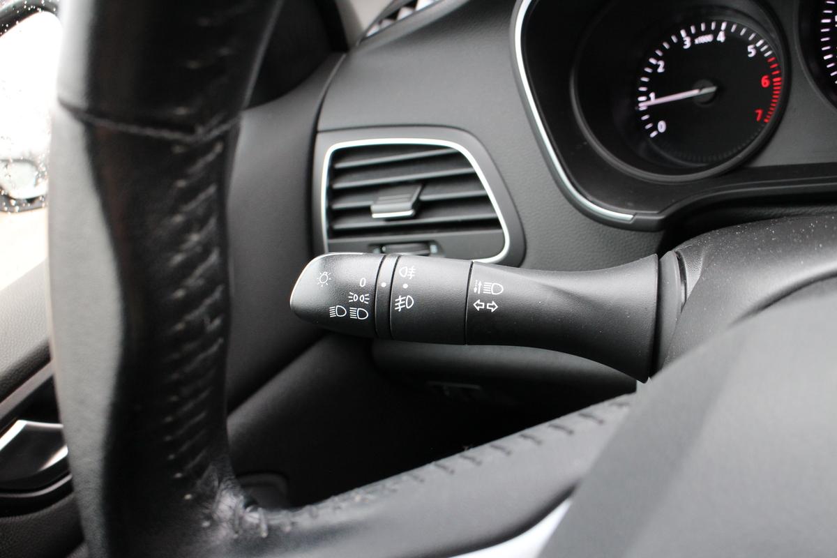 Renault Megane IV 1.2 TCe 100 Energy Experience 