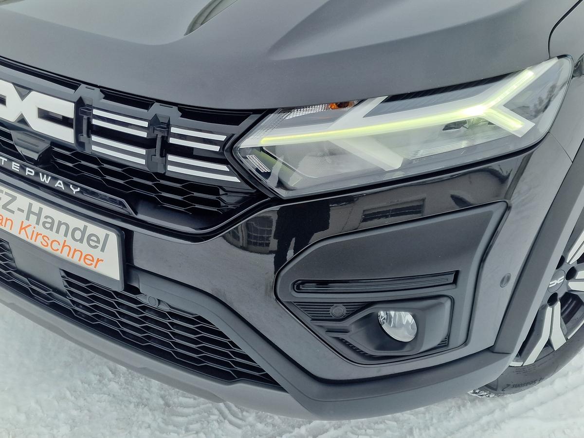 Dacia Sandero Expression+*Navi*LED*Temp.*R-Kamera