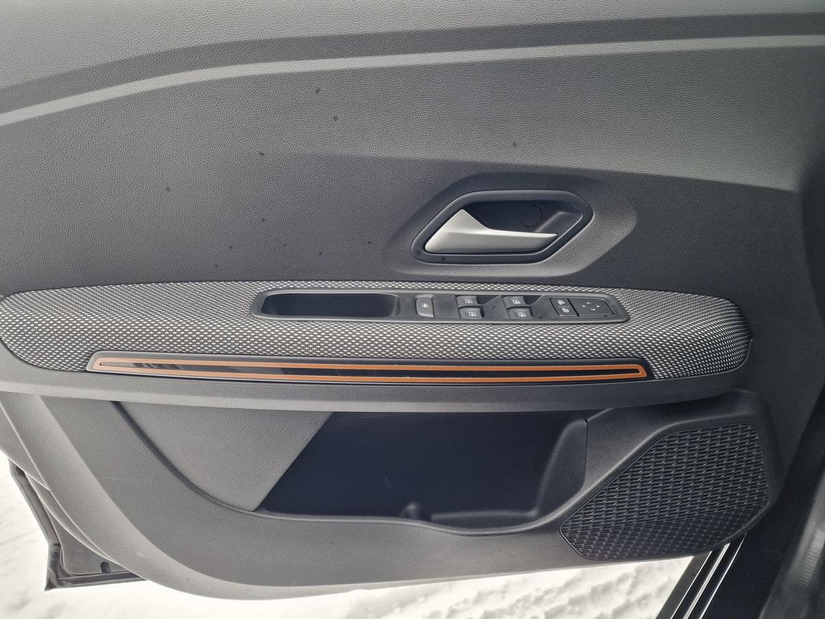 Dacia Sandero Expression+*Navi*LED*Temp.*R-Kamera