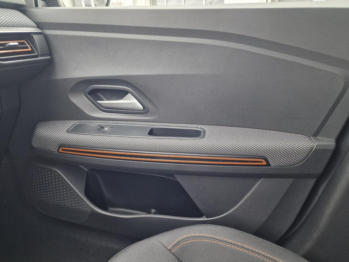 Dacia Sandero Expression+*Navi*LED*Temp.*R-Kamera