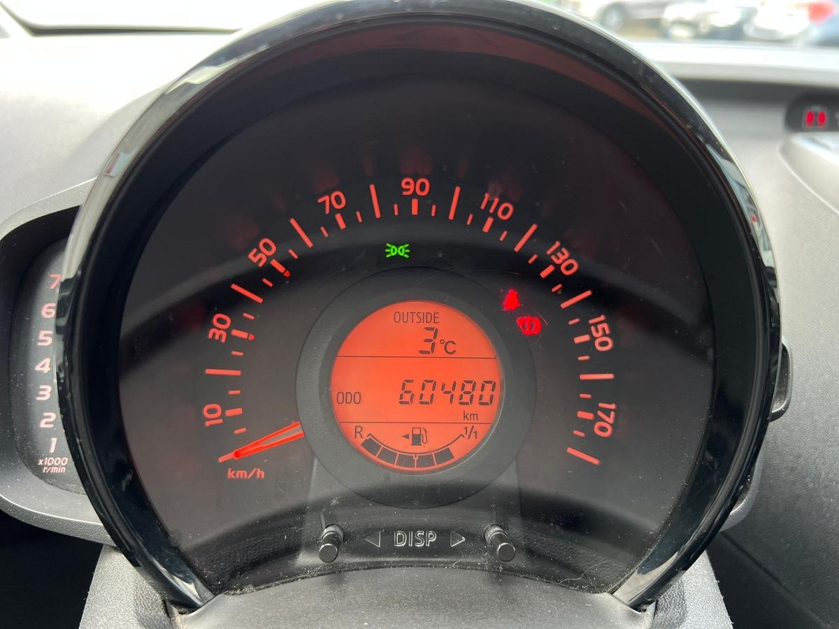 Toyota Aygo X Aygo 1.0 VVT-i x-clusive - Klima - R.Kam - Garantie