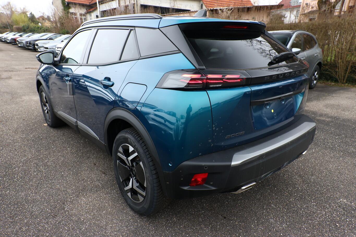 Peugeot 2008 MILD HYBRID ALLURE NAVI*KEYL*ACC*SHZG*PDC*360°