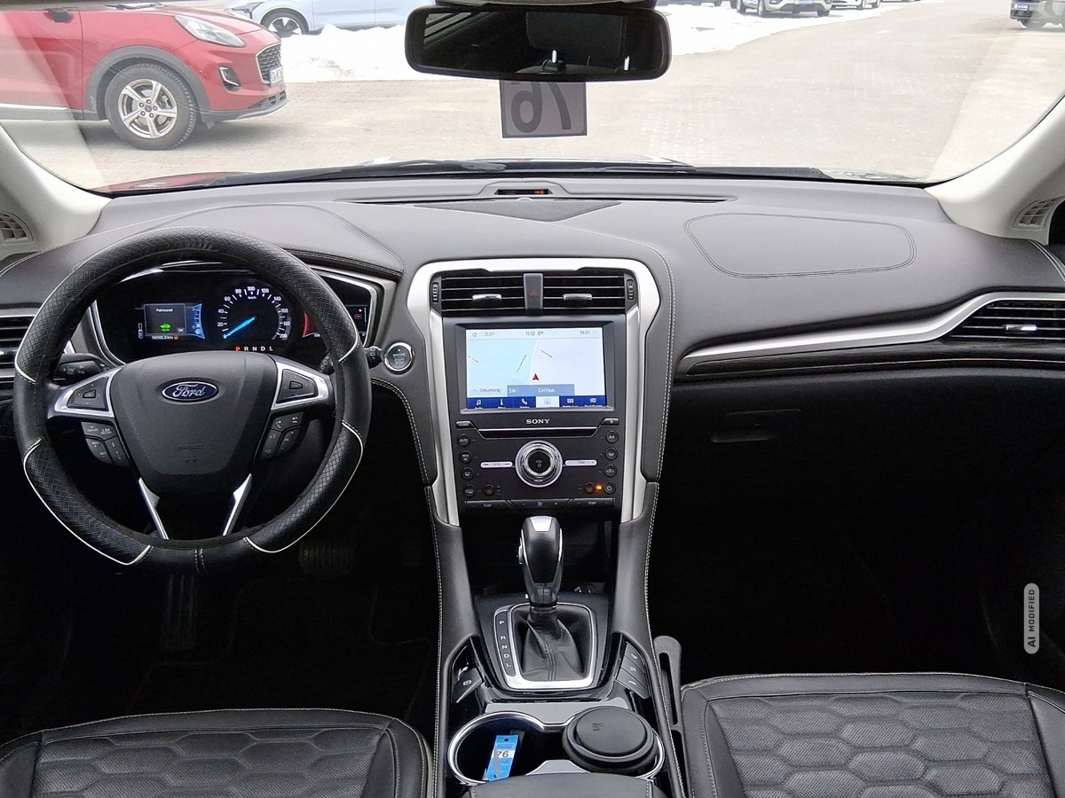 Ford Mondeo 2.0 Hybrid Vignale*PANORAMA-DACH*LEDER*AHK*RÜCKF-CAM*