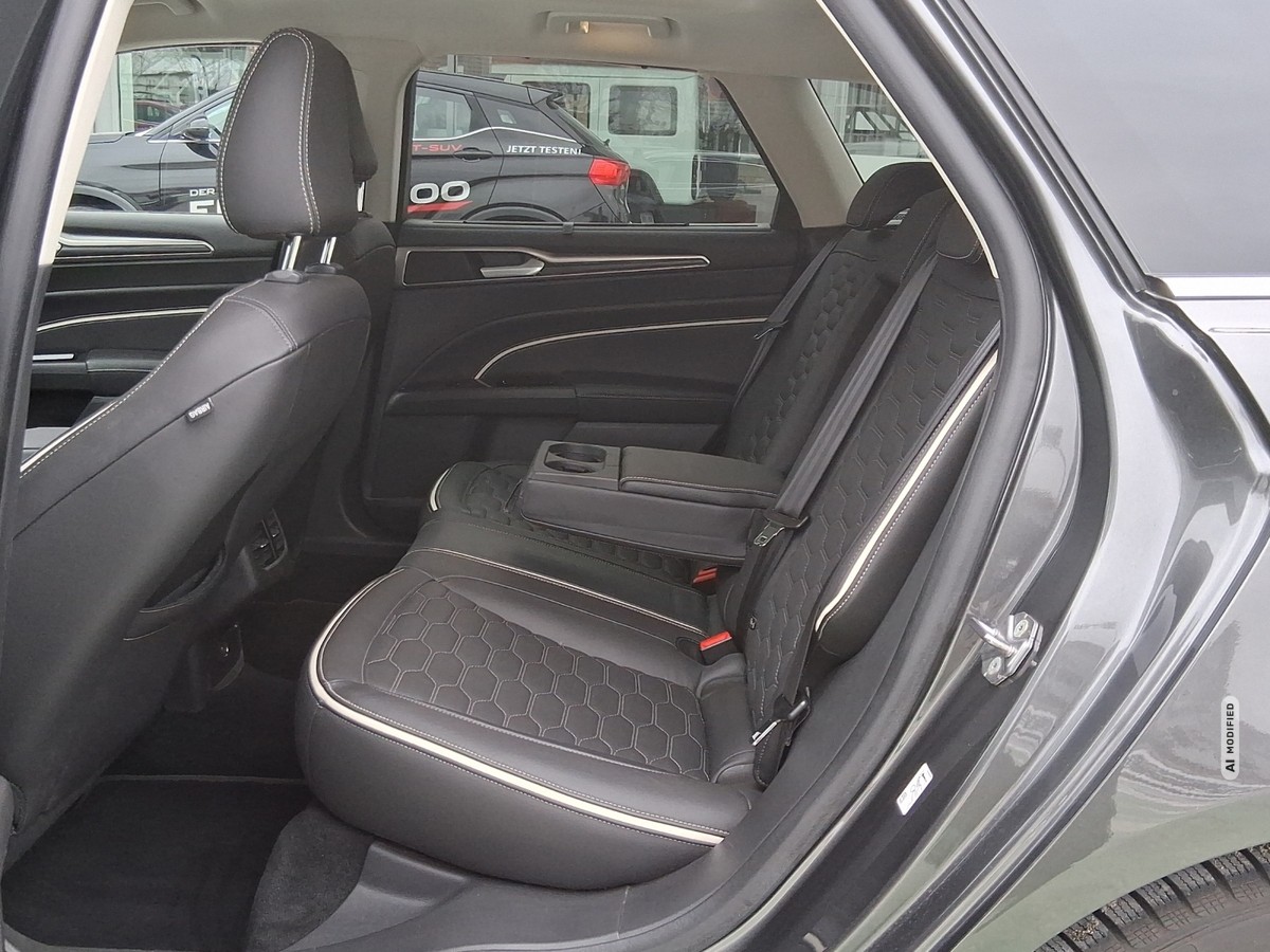 Ford Mondeo 2.0 Hybrid Vignale*PANORAMA-DACH*LEDER*AHK*RÜCKF-CAM*