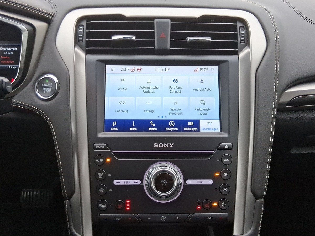 Ford Mondeo 2.0 Hybrid Vignale*PANORAMA-DACH*LEDER*AHK*RÜCKF-CAM*