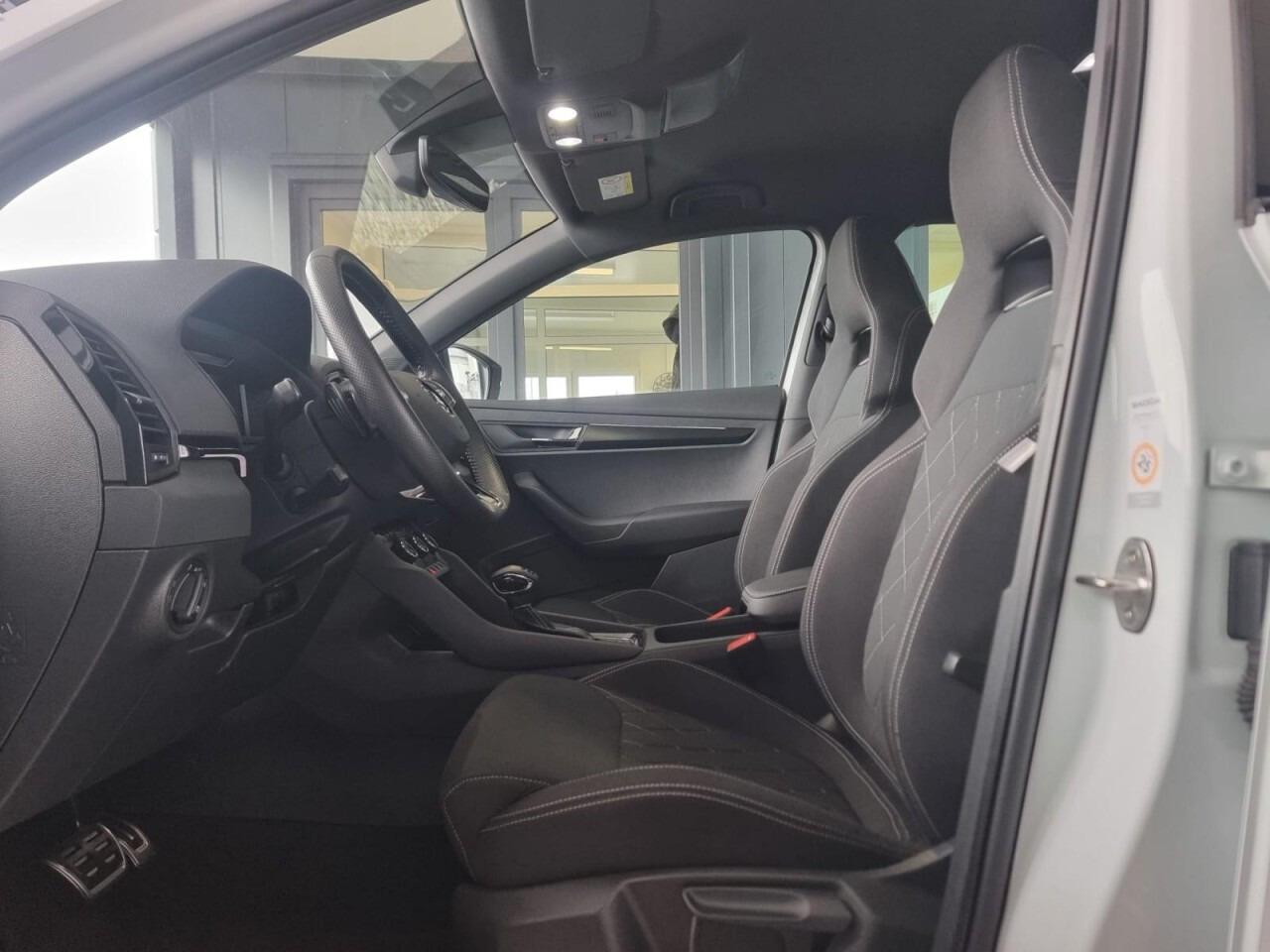 Skoda Karoq 2.0 TDI DSG,4x4,SPORTLINE,AHK,360,VIRTUAL