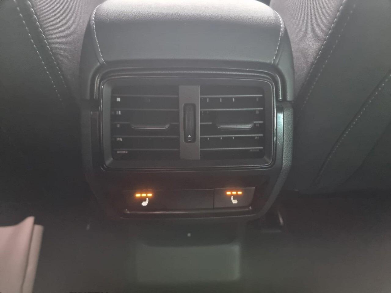 Skoda Karoq 2.0 TDI DSG,4x4,SPORTLINE,AHK,360,VIRTUAL