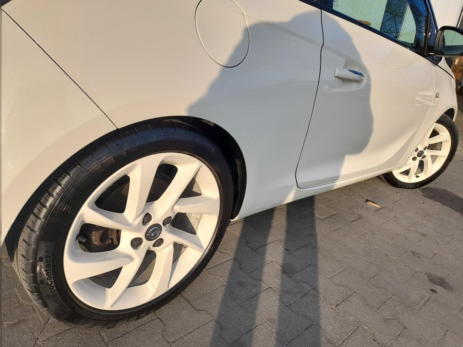 Opel Adam Open Air~NAVI/APP~2xPDC~SHZ~8-fach bereift