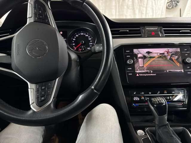 Volkswagen Passat 2.0TDI 6-Gang Navi LED Kamera CarPlay