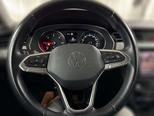Volkswagen Passat 2.0TDI 6-Gang Navi LED Kamera CarPlay