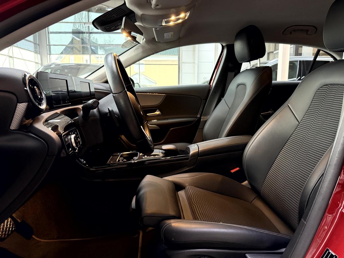 Mercedes-Benz A 250 e Progressive LED MBUX Navi R.Cam CarPlay