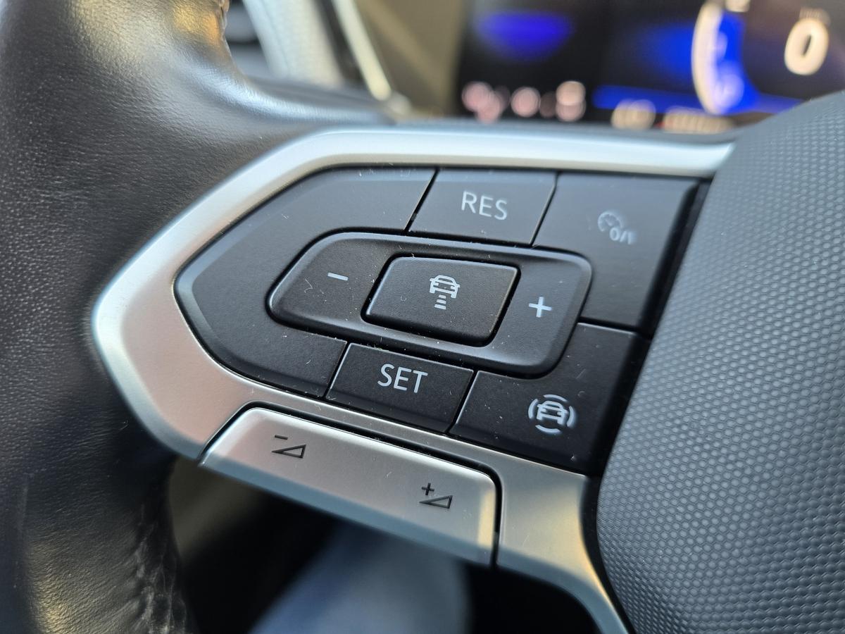 Volkswagen T-Cross 1.0 TSI Active  #Navi #Klima #AHK #ALU #SHZ 