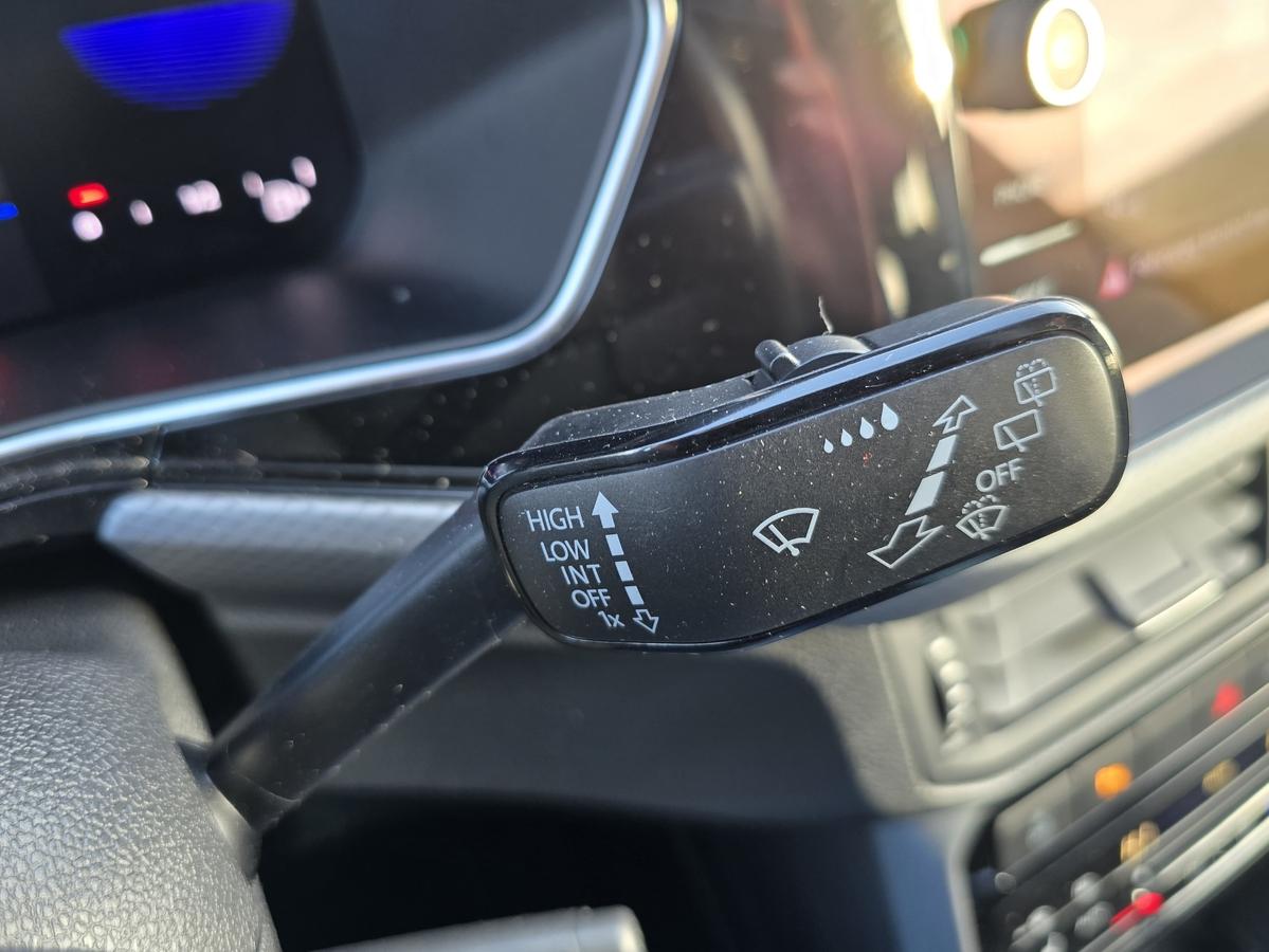 Volkswagen T-Cross 1.0 TSI Active  #Navi #Klima #AHK #ALU #SHZ 