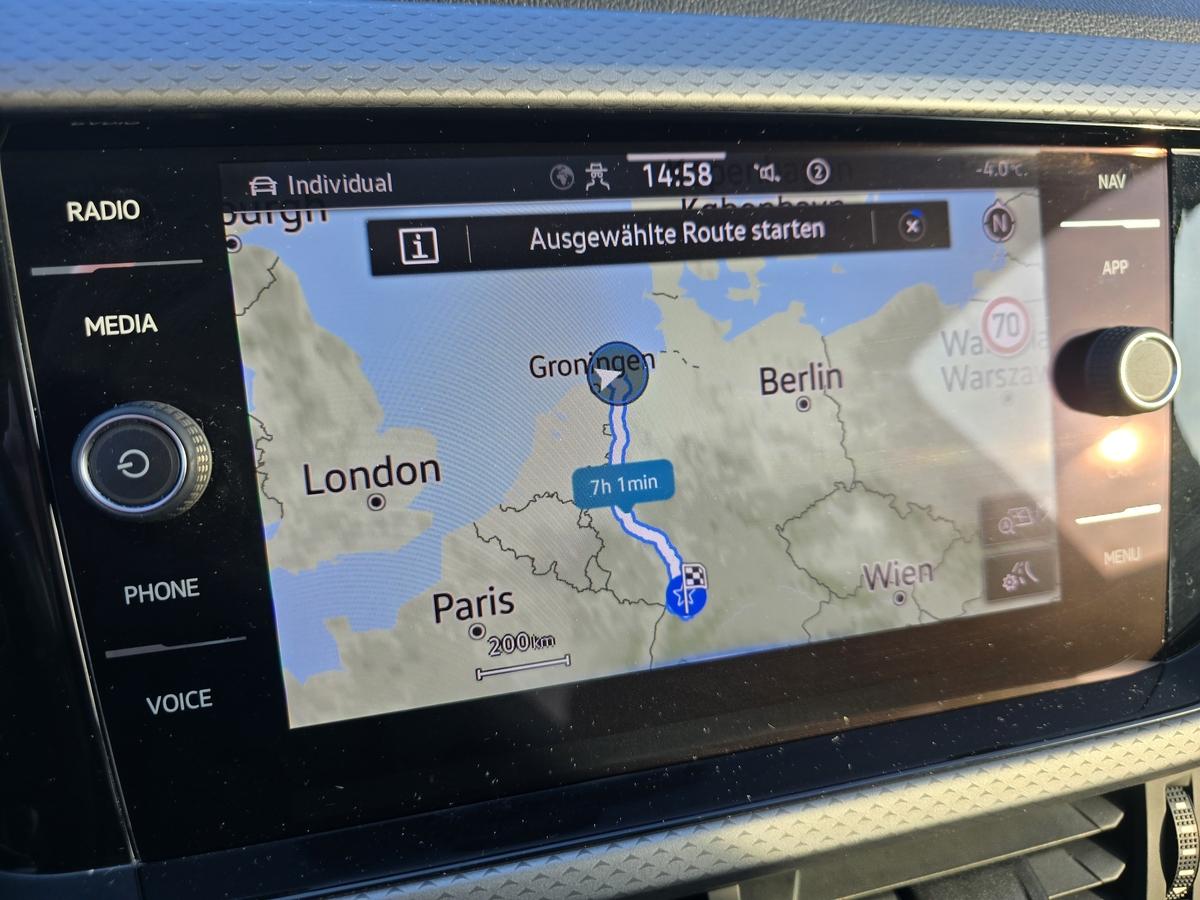 Volkswagen T-Cross 1.0 TSI Active  #Navi #Klima #AHK #ALU #SHZ 