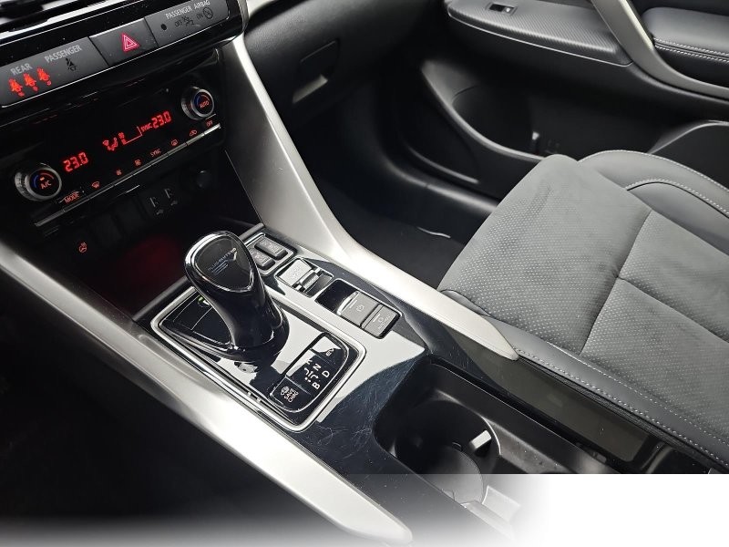 Mitsubishi Eclipse Cross 2.4 MIVEC PHEV CVT SELECT NAVI LED STANDH. 360° LM