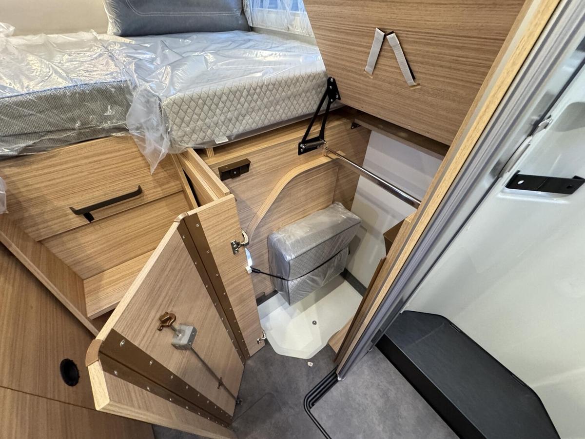 Malibu I 450 RB LE Comfort MJ26+ACC+Markise+TV