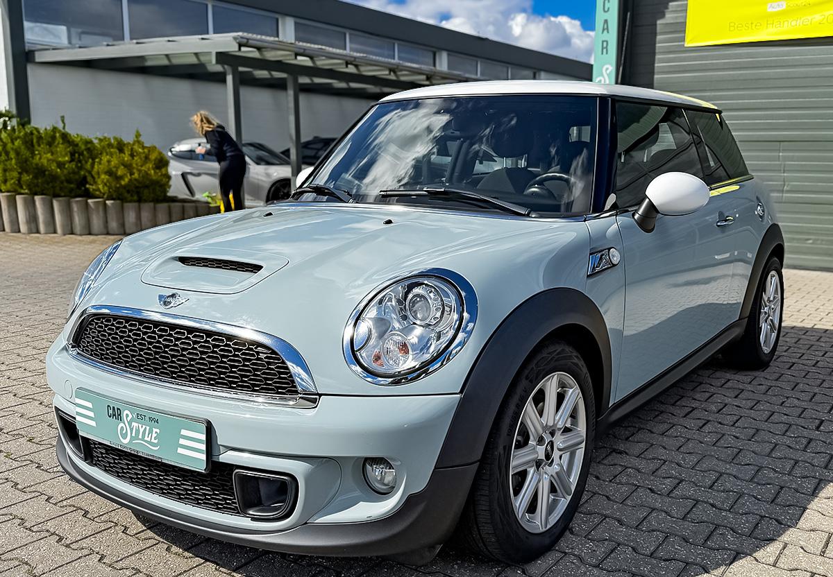 MINI Cooper S Wired Paket Navi Klimaautomatik PDC