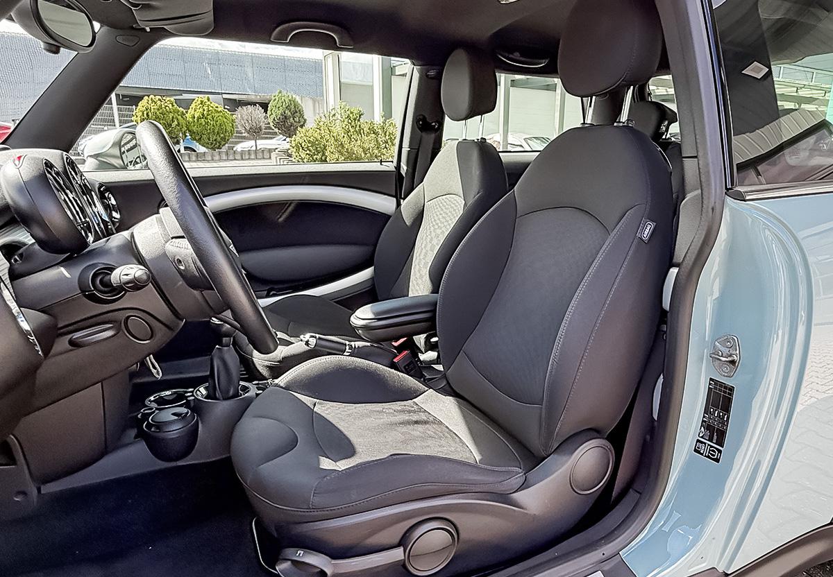 MINI Cooper S Wired Paket Navi Klimaautomatik PDC