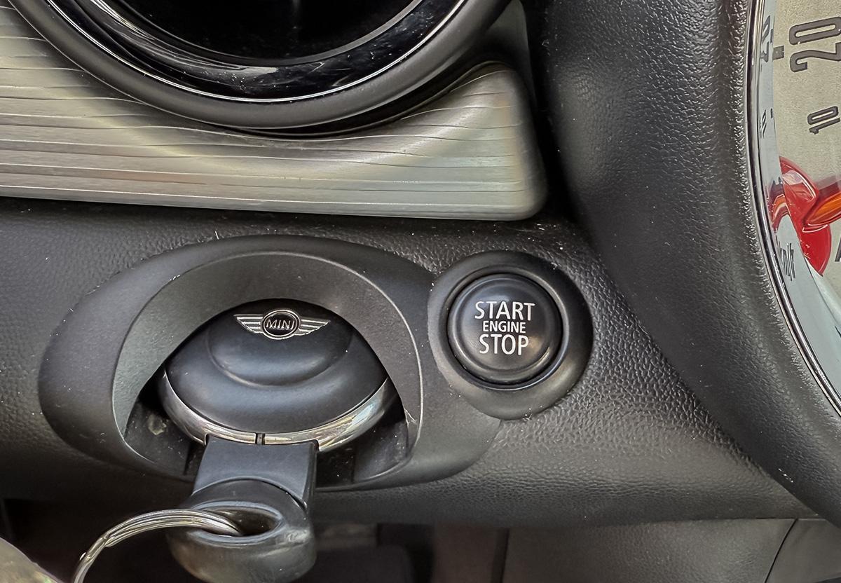 MINI Cooper S Wired Paket Navi Klimaautomatik PDC