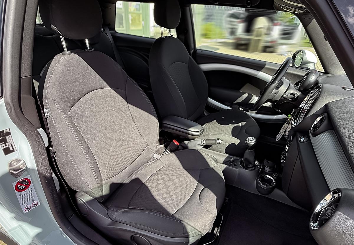 MINI Cooper S Wired Paket Navi Klimaautomatik PDC