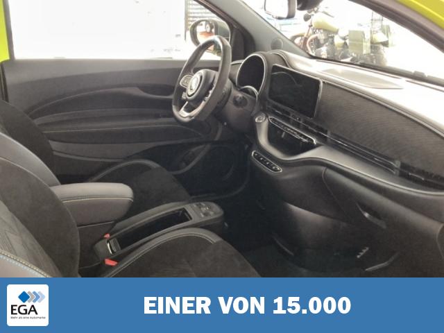 Abarth 500e Scorpion PDC v+h Keyless Alcantara