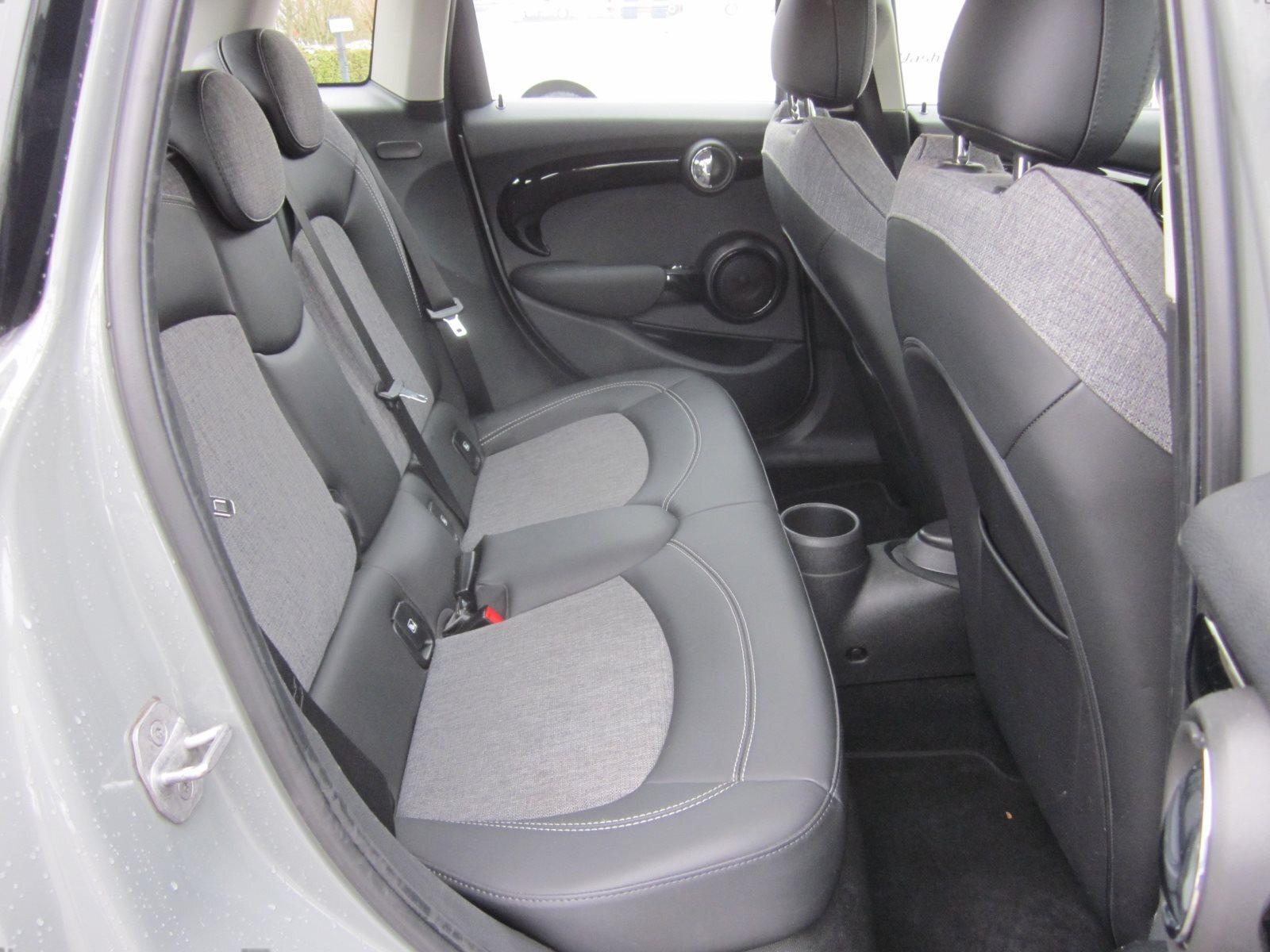 MINI ONE 5-TÜRER CLASSIC TRIM LED SPORTSITZE SHZG DAB PARKASSIST