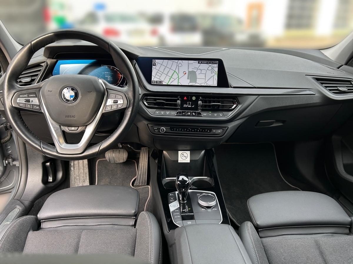 BMW 118 i Sport Line,Parkass,LED,Sitzh,heizb.Lenkrad,Hifi