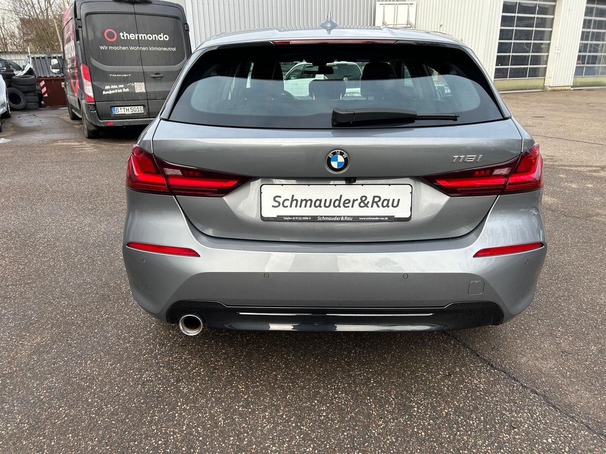 BMW 118 i Sport Line,Parkass,LED,Sitzh,heizb.Lenkrad,Hifi