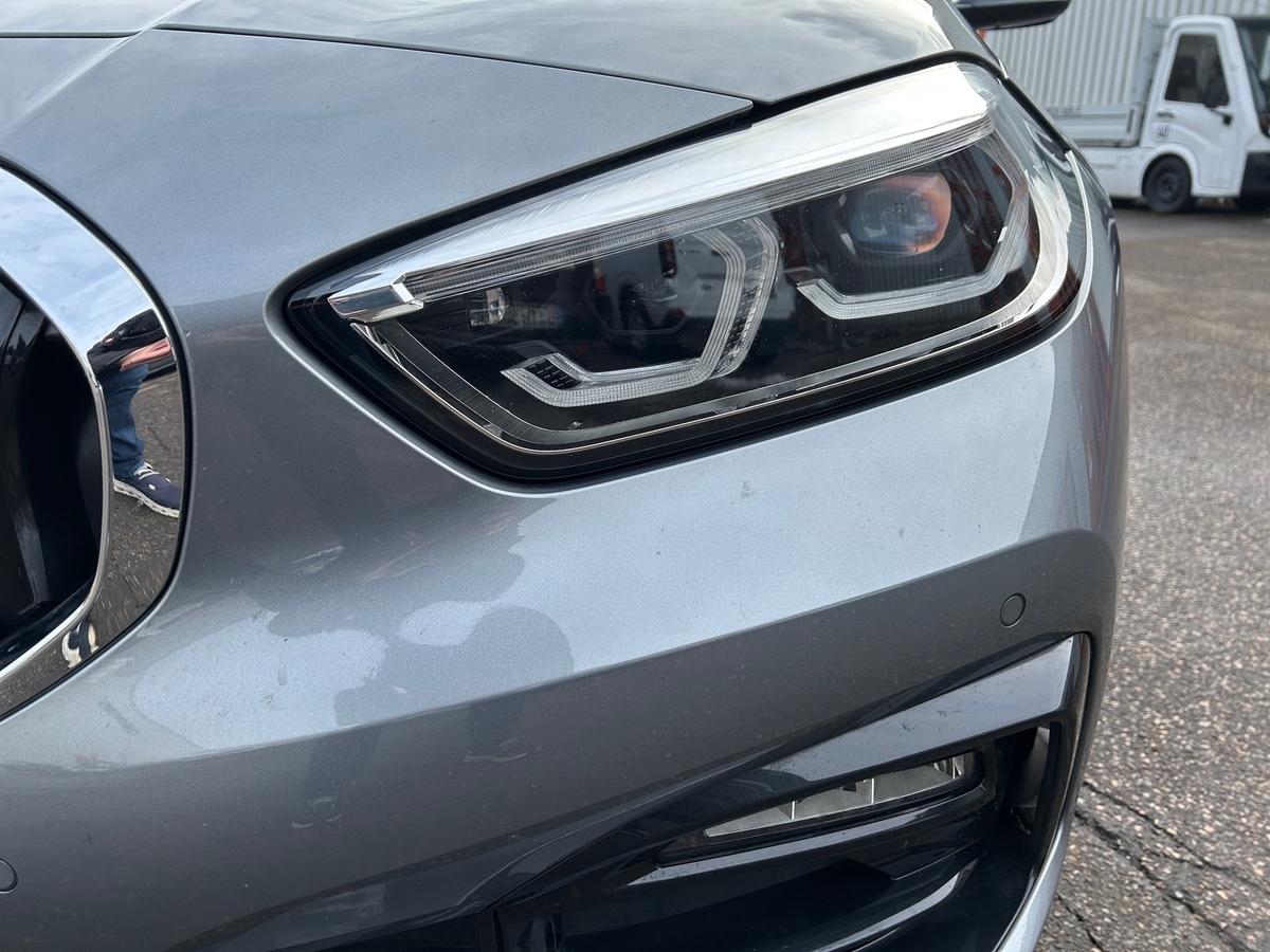 BMW 118 i Sport Line,Parkass,LED,Sitzh,heizb.Lenkrad,Hifi