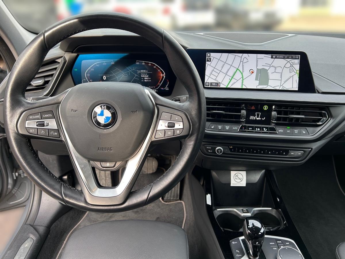 BMW 118 i Sport Line,Parkass,LED,Sitzh,heizb.Lenkrad,Hifi