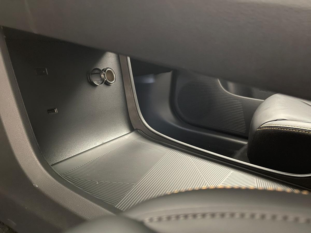 BAIC BJ30 4WD HEV Pano Leder LED 