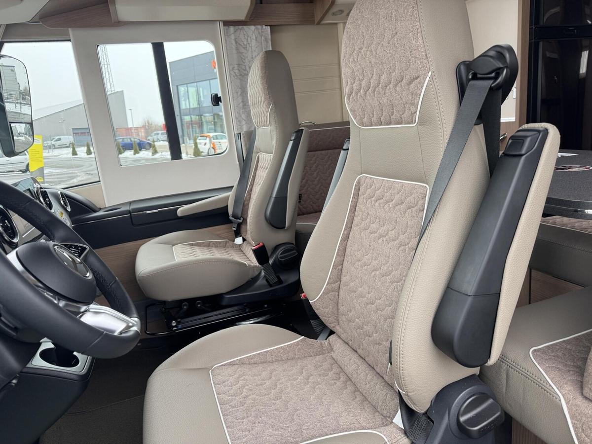 Malibu I Edition+ 490 RB LE comfort Solar+Markise+TV+LED+iNet-X