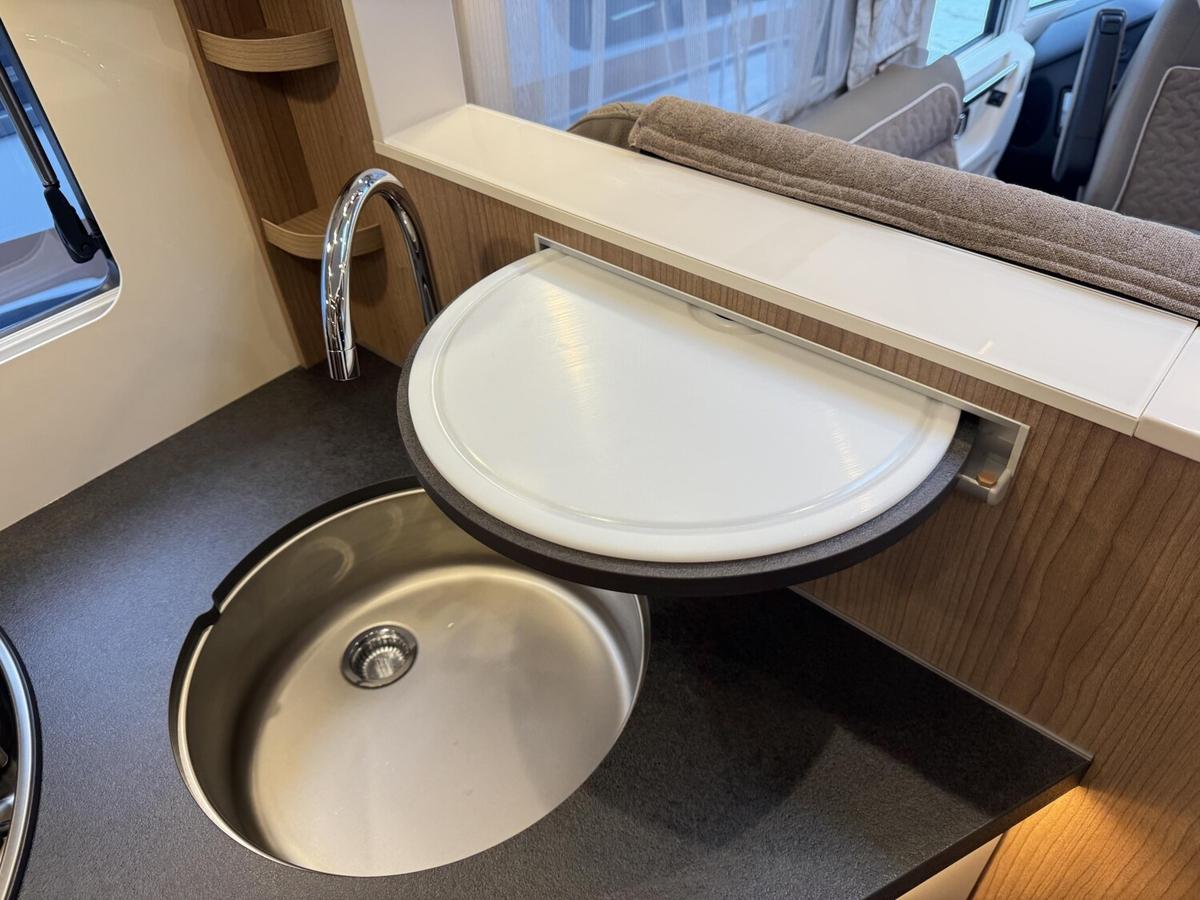 Malibu I Edition+ 490 RB LE comfort Solar+Markise+TV+LED+iNet-X