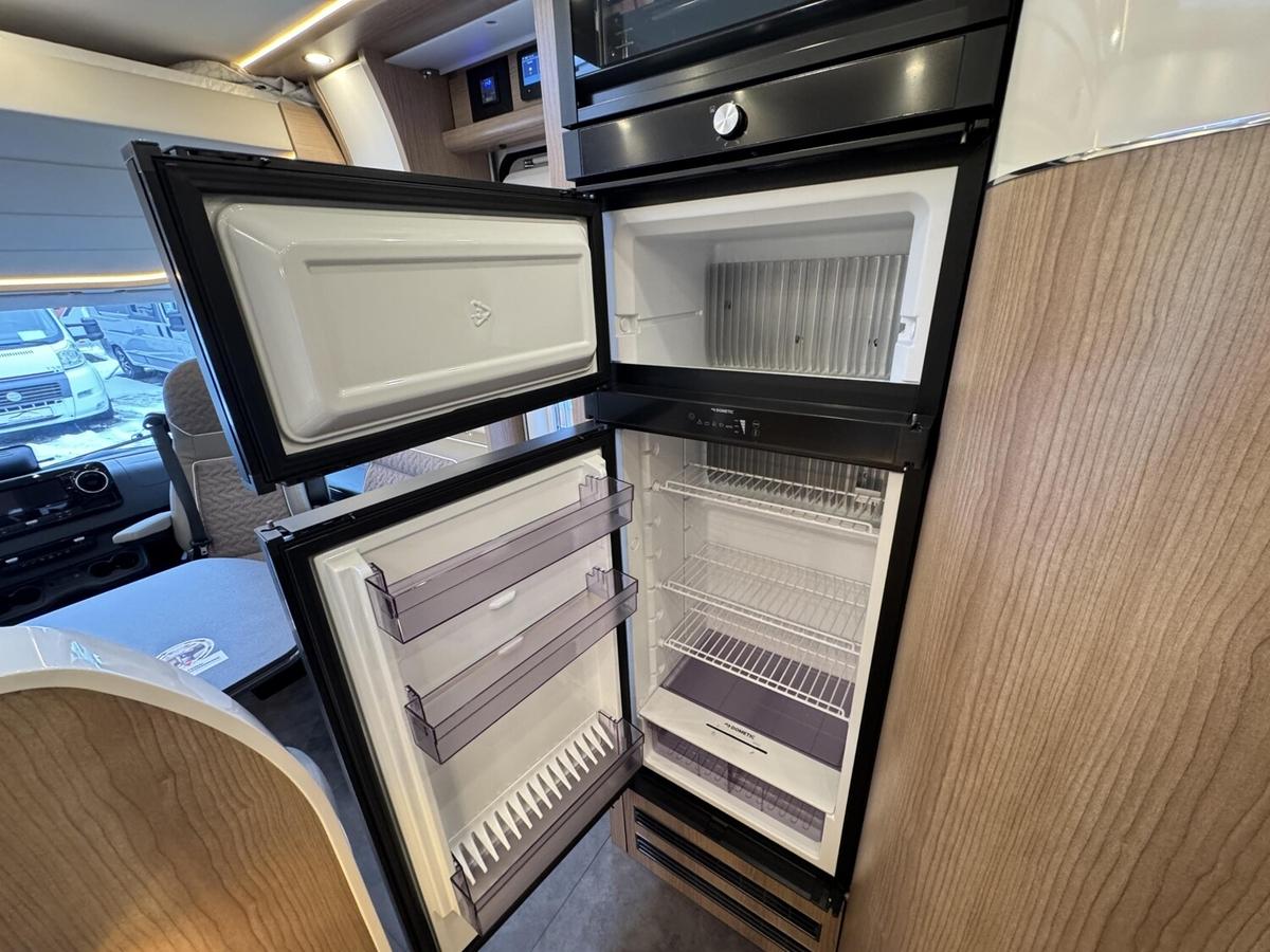 Malibu I Edition+ 490 RB LE comfort Solar+Markise+TV+LED+iNet-X