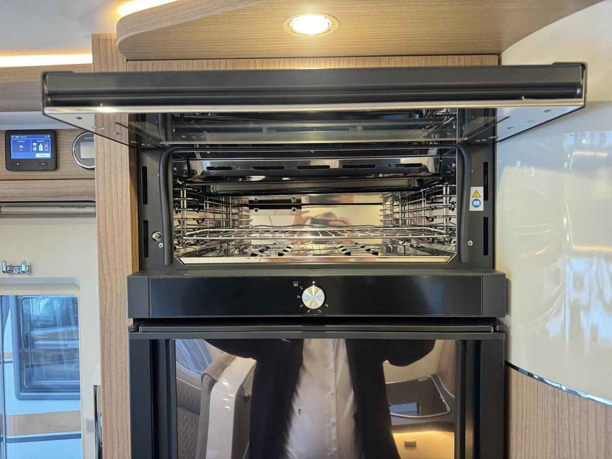 Malibu I Edition+ 490 RB LE comfort Solar+Markise+TV+LED+iNet-X