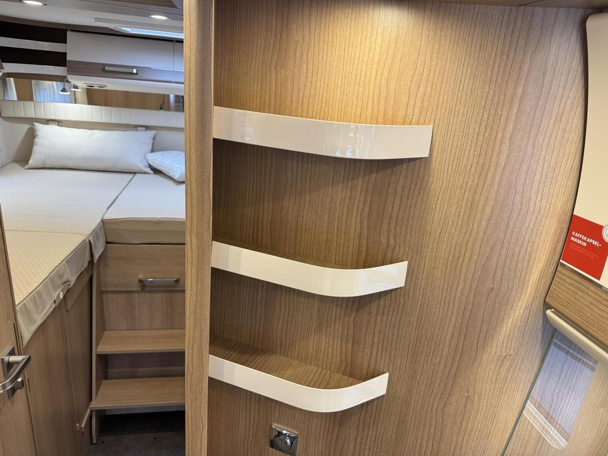 Malibu I Edition+ 490 RB LE comfort Solar+Markise+TV+LED+iNet-X